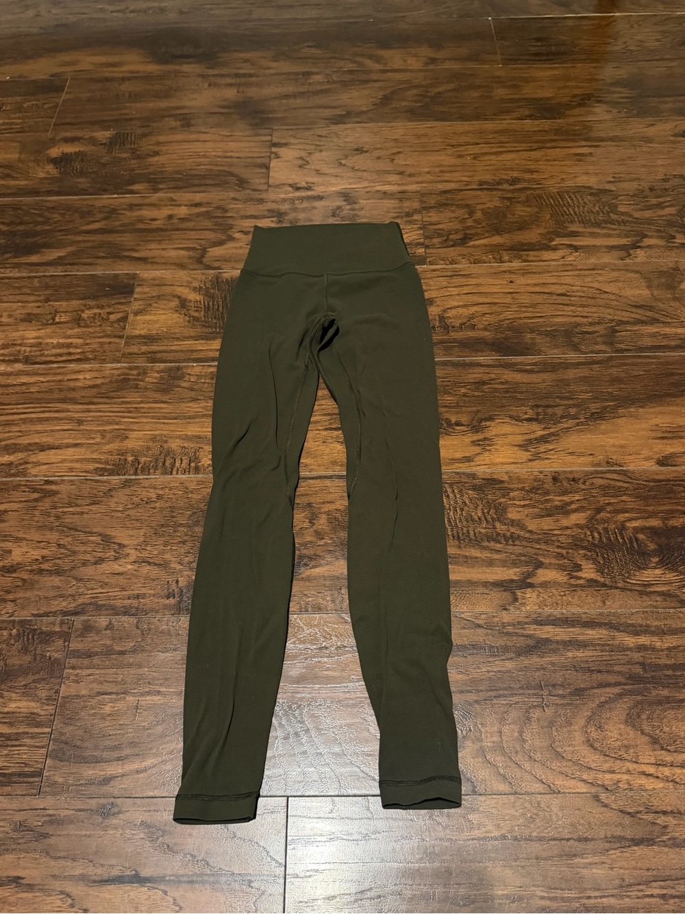 Lululemon women’s dark olive align pant 28” leggings size 2